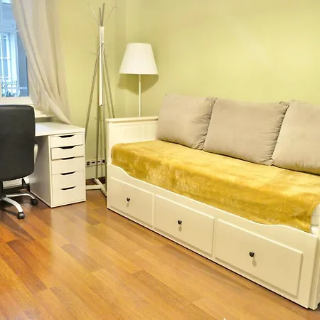 Cozy Eden Residency - - Steps To Main Attractions Daire