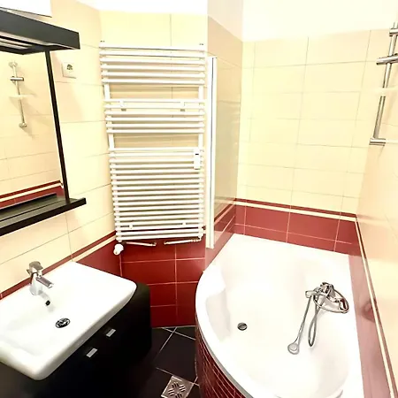 Cozy Eden Residency -