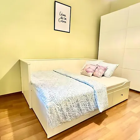 Cozy Eden Residency -