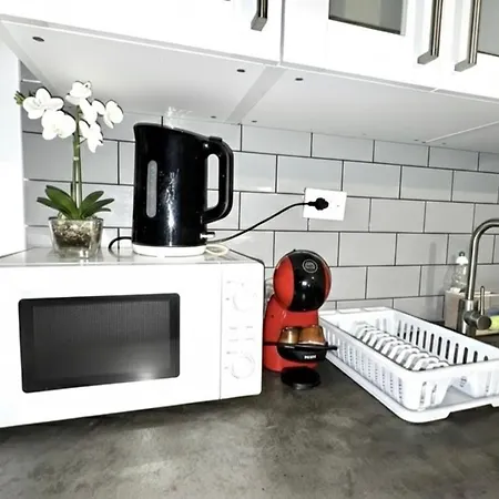 Cozy Eden Residency - - Steps To Main Attractions