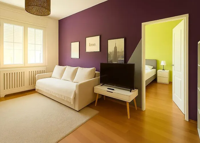 Cozy Eden Residency -