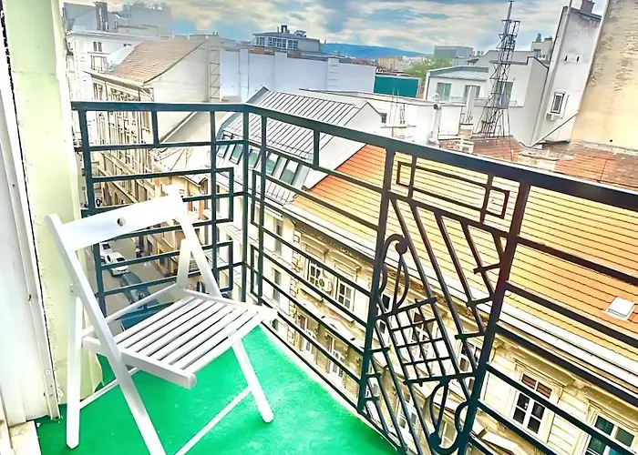 Cozy Eden Residency - *